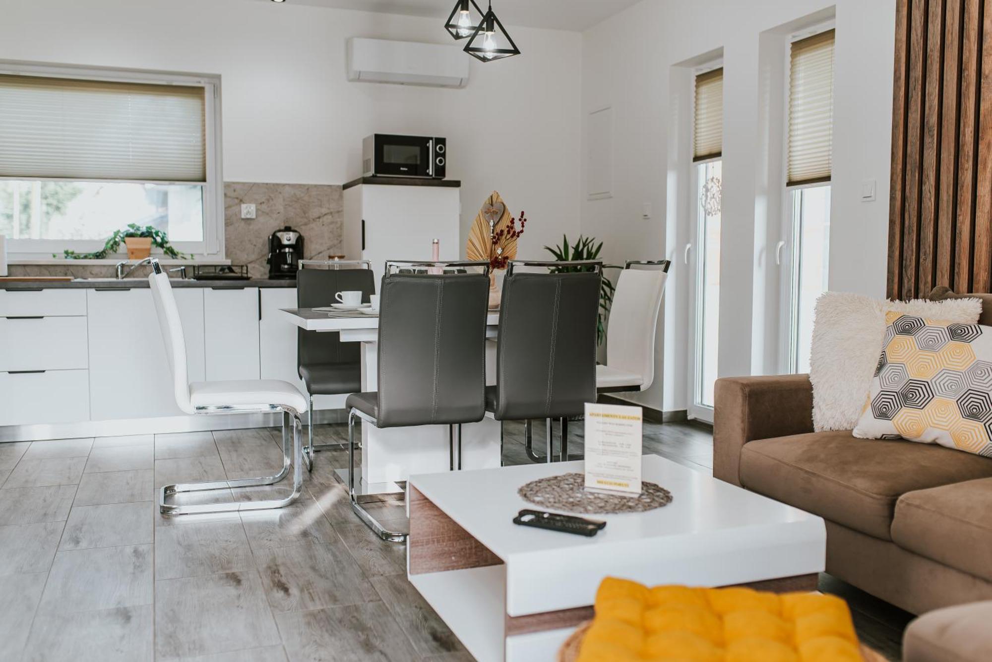 Apartamenty Las Zator Exteriér fotografie